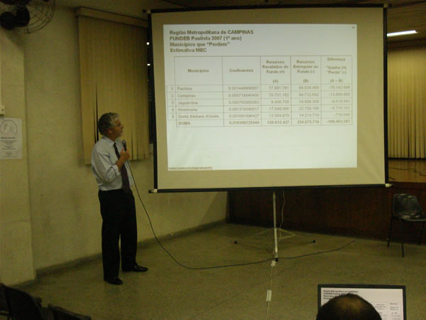Debate  Dia dos Profissionais da Educação