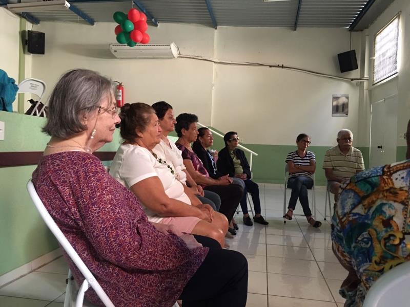 Reunião de Constelação Familiar agradou aposentados/as