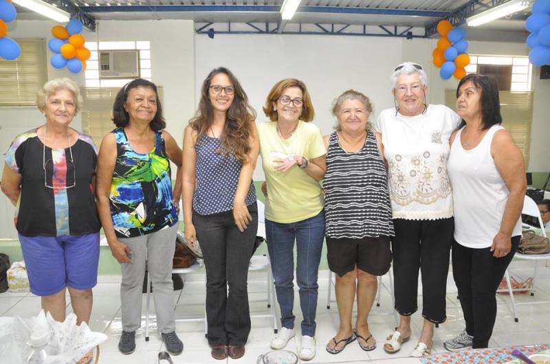 “Ateliê Colar em Macramê”: pedra e barbante formam o amuleto da coragem