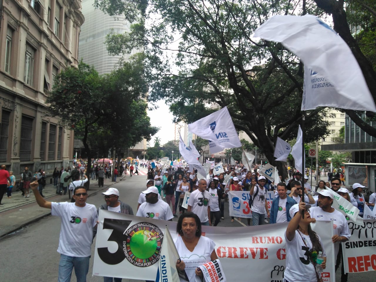 Diretores do STMC participam de Manifestação da Saúde