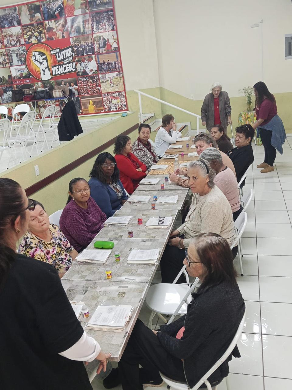 Casa dos Aposentados/a - Atêlie Mãos que Florecem - Outubro de 2025