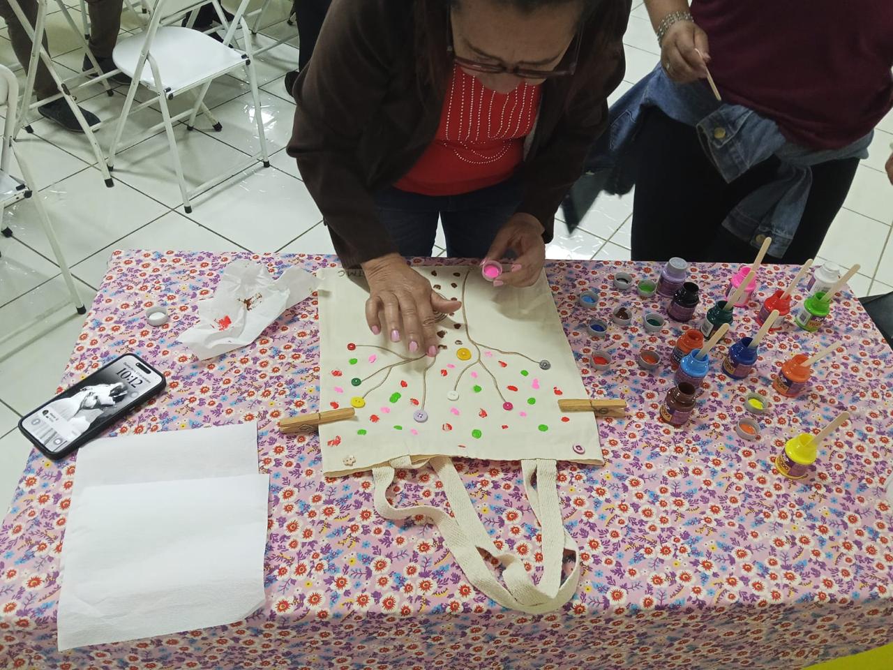 Casa dos Aposentados/a - Atêlie Mãos que Florecem - Outubro de 2025