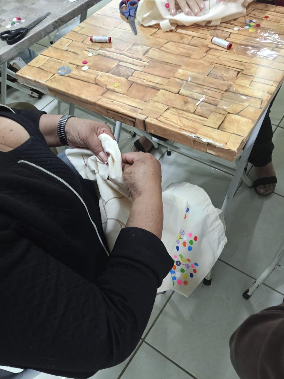 Casa dos Aposentados/a - Atêlie Mãos que Florecem - Outubro de 2025