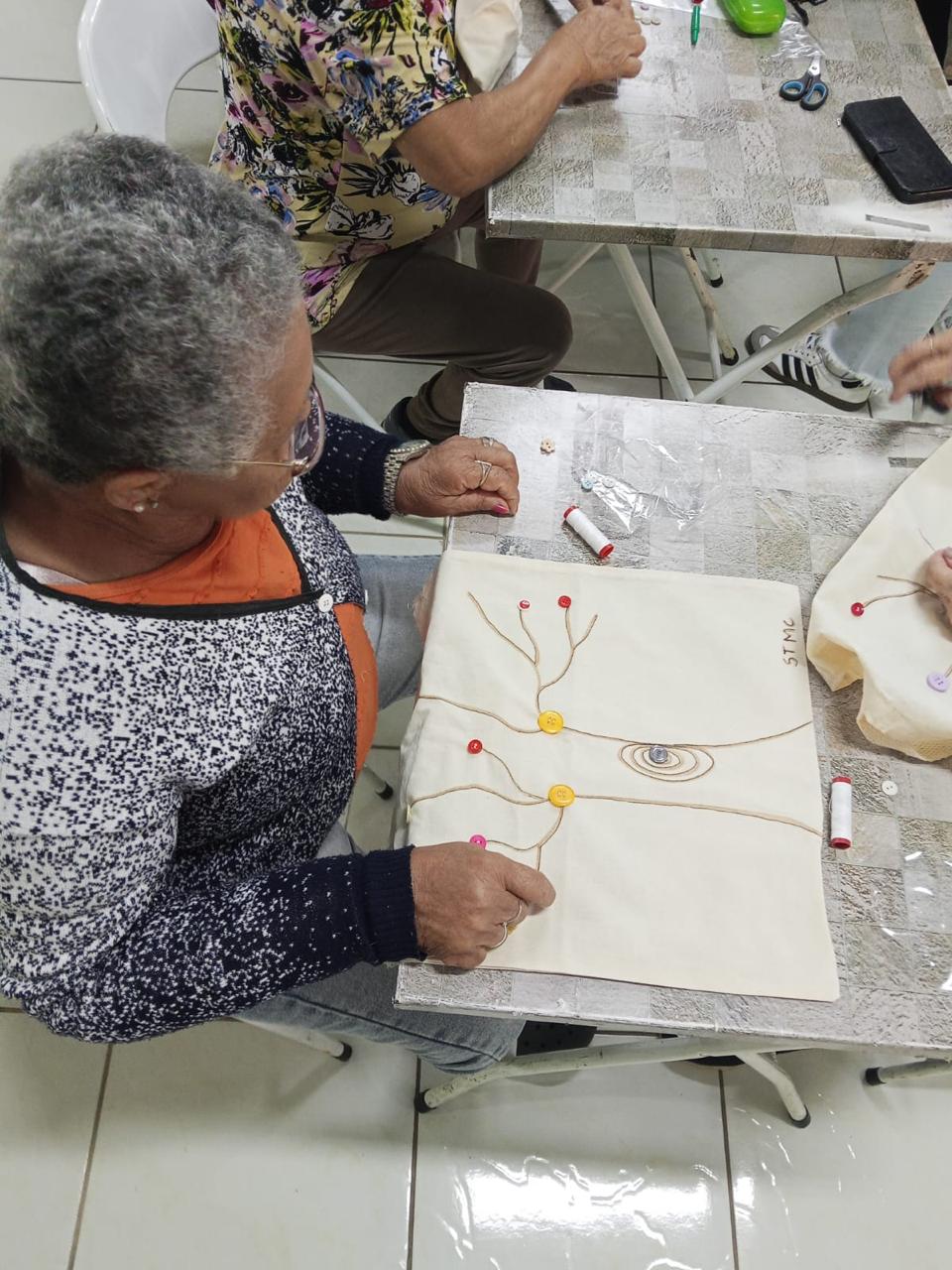 Casa dos Aposentados/a - Atêlie Mãos que Florecem - Outubro de 2025