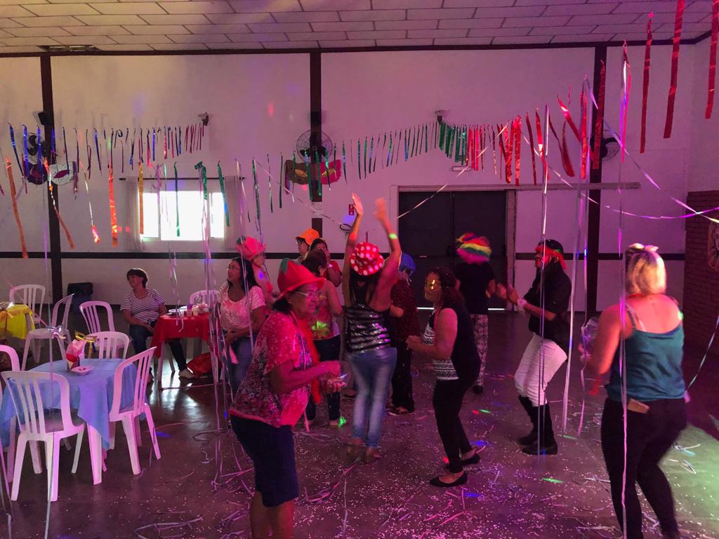 Baile de Máscaras do STMC anima aposentados/as e inicia as festividades de carnaval