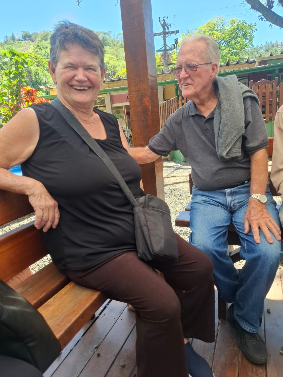 Casa dos Aposentados/a - Passeio do Mês: Serra Negra e Pedreira - Novembro de 2025