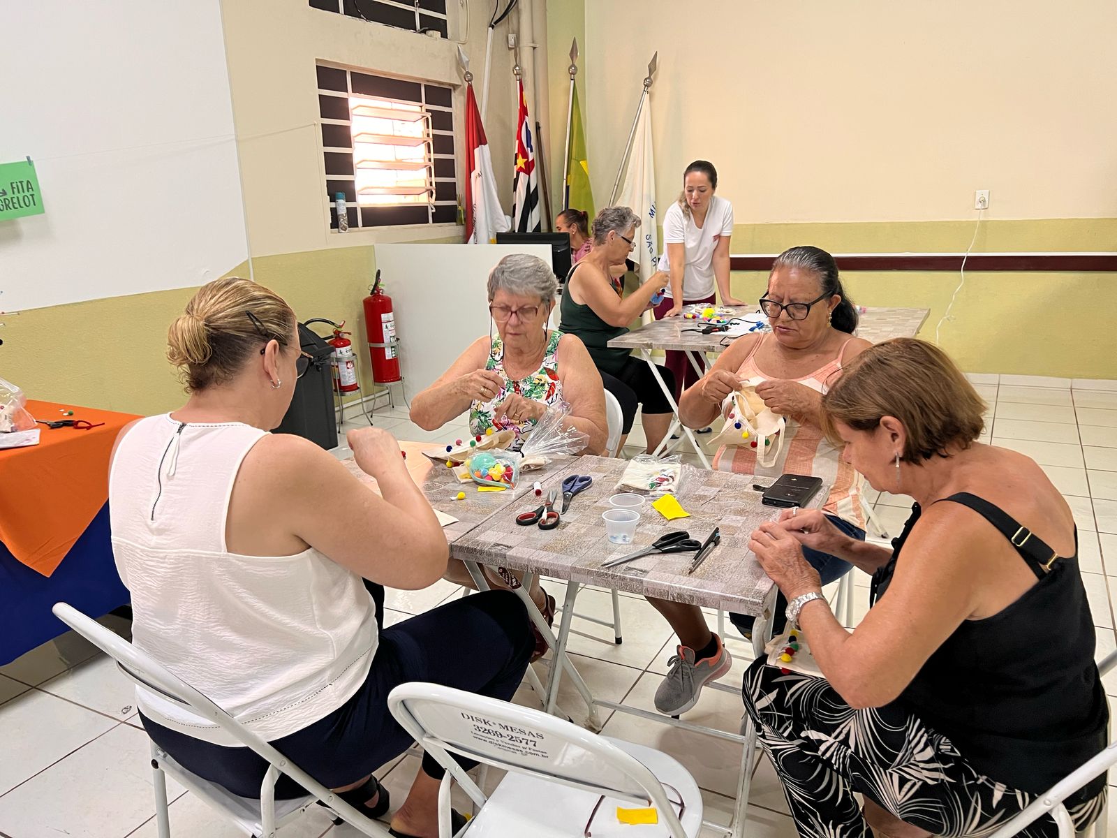 Casa dos Aposentados/as - Tiara de Carnaval e Mini Ecobag - Fevereiro de 2025