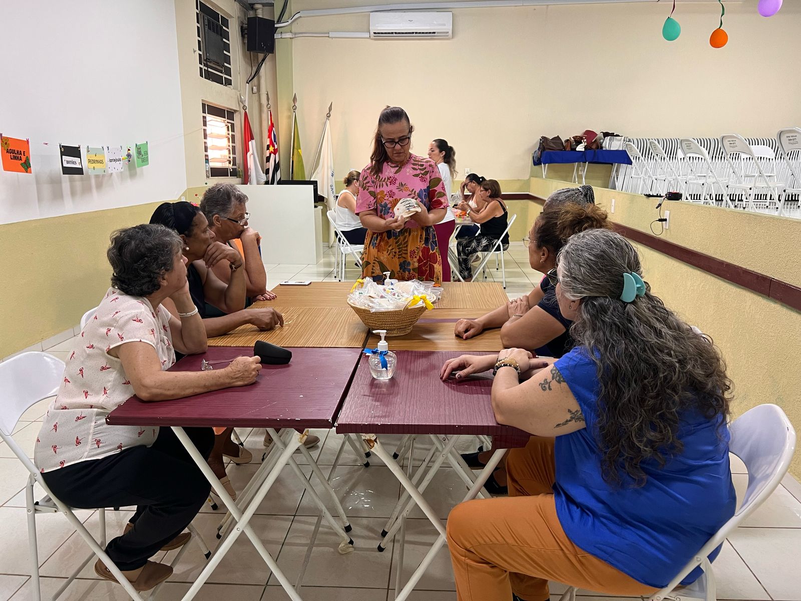 Casa dos Aposentados/as - Tiara de Carnaval e Mini Ecobag - Fevereiro de 2025