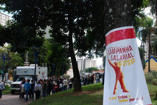 GREVE e primeira passeata (terça-feira)