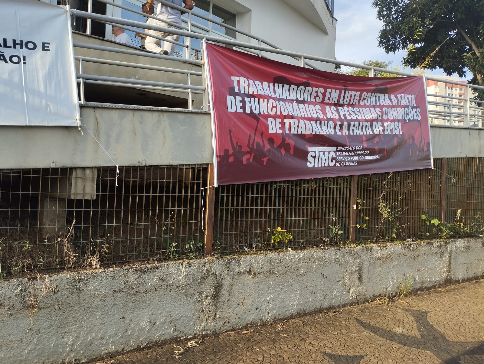 STMC - Protesto na Câmara contra o PLC n° 08/2024 - Abril de 2024	