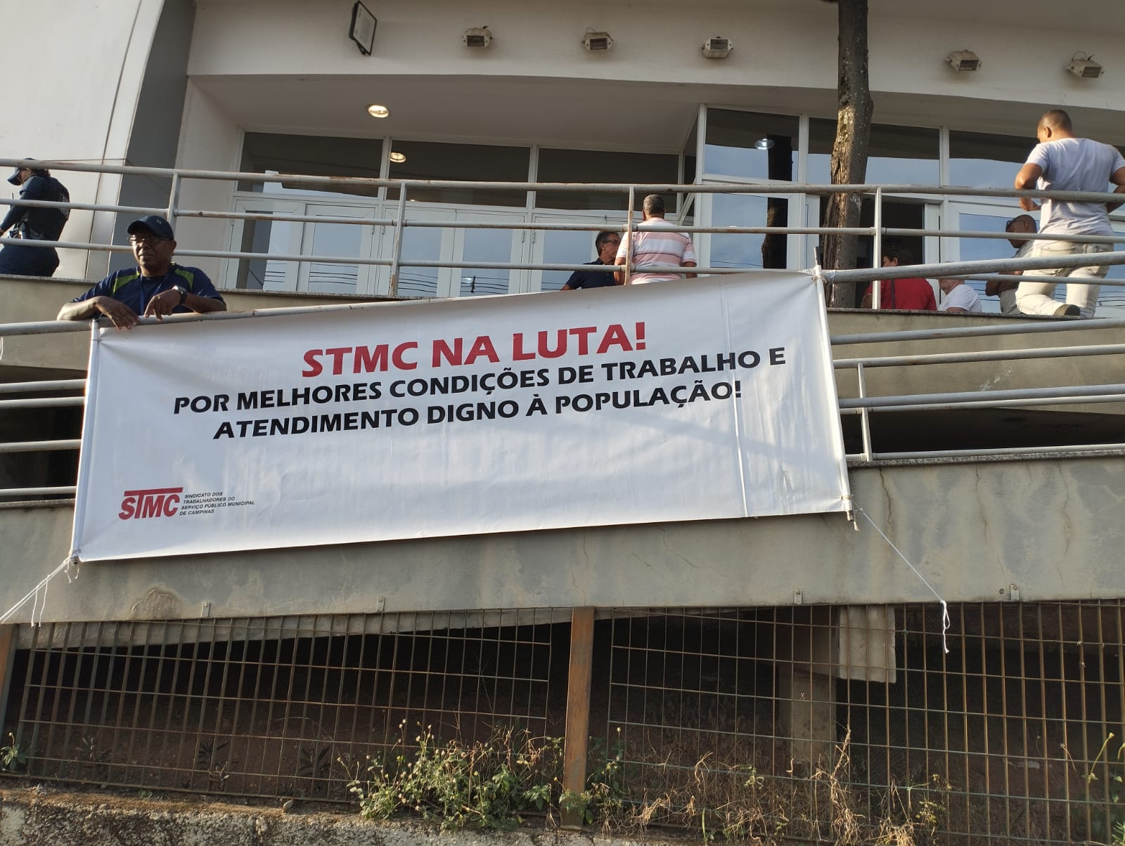 STMC - Protesto na Câmara contra o PLC n° 08/2024 - Abril de 2024	