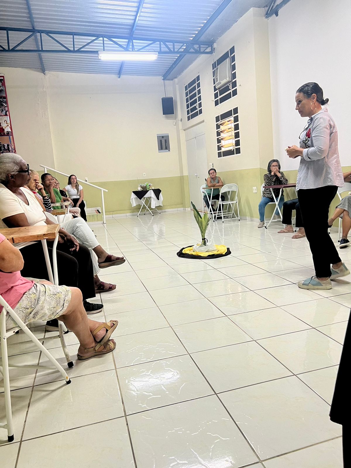 Casa dos Aposentados/as - Oficina de Memórias com Dra. Marcela Gomes - Maio de 2024