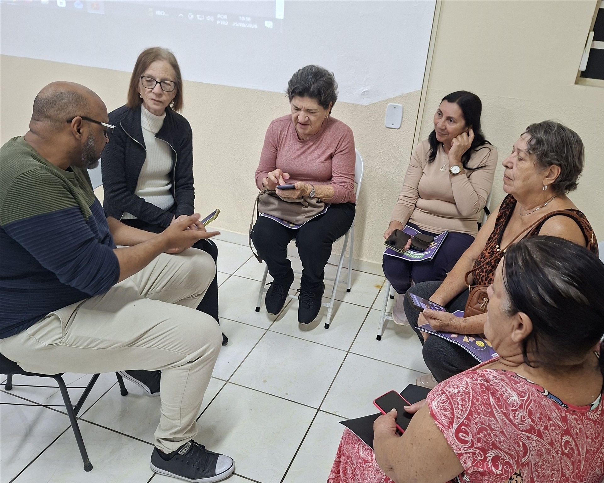 Curso de Uso de Celular - 25/08